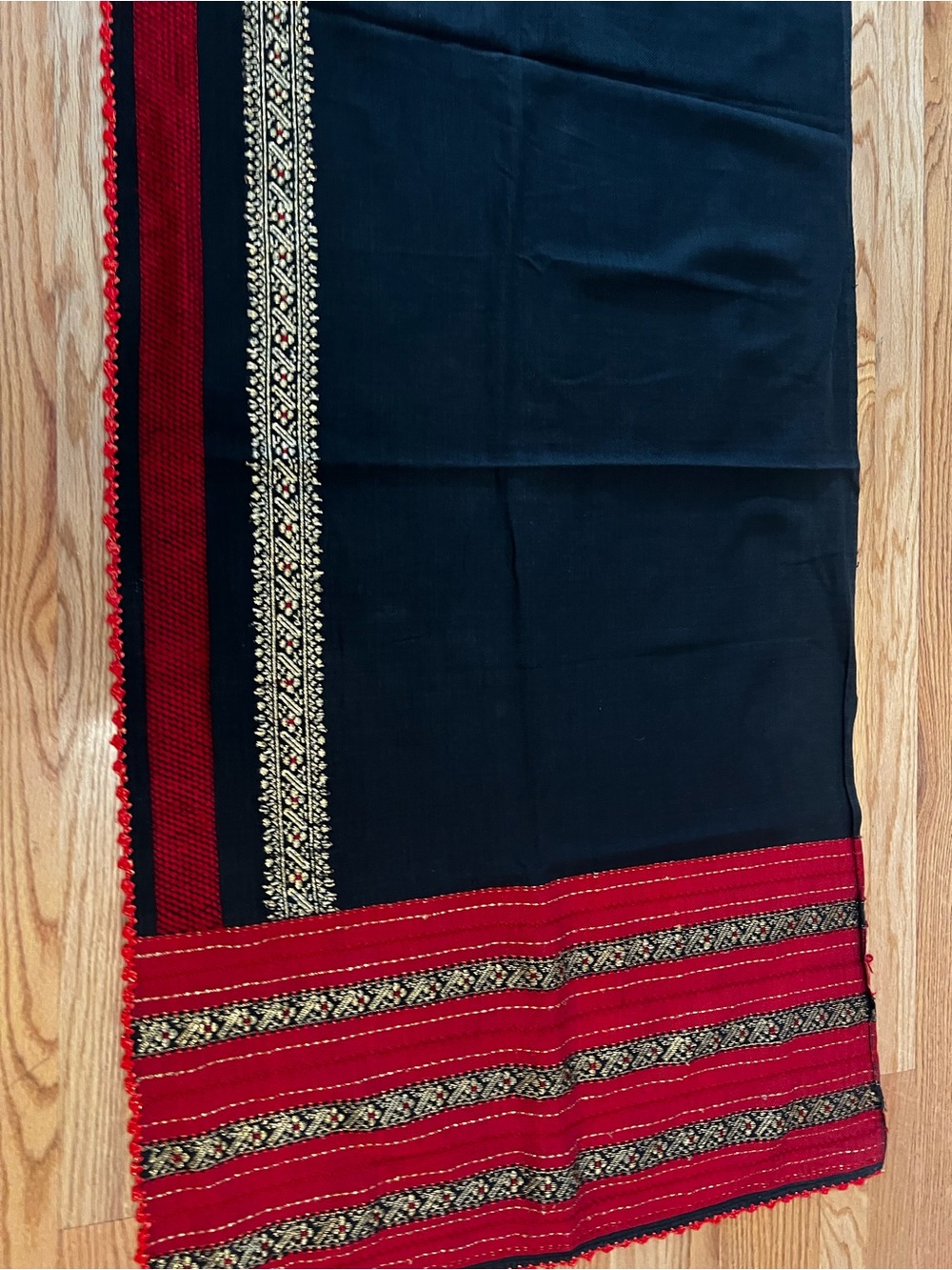 Fota/ fusta Red Striped Pencil Skirt with Black Accent Romanian - Picture 4 of 4
